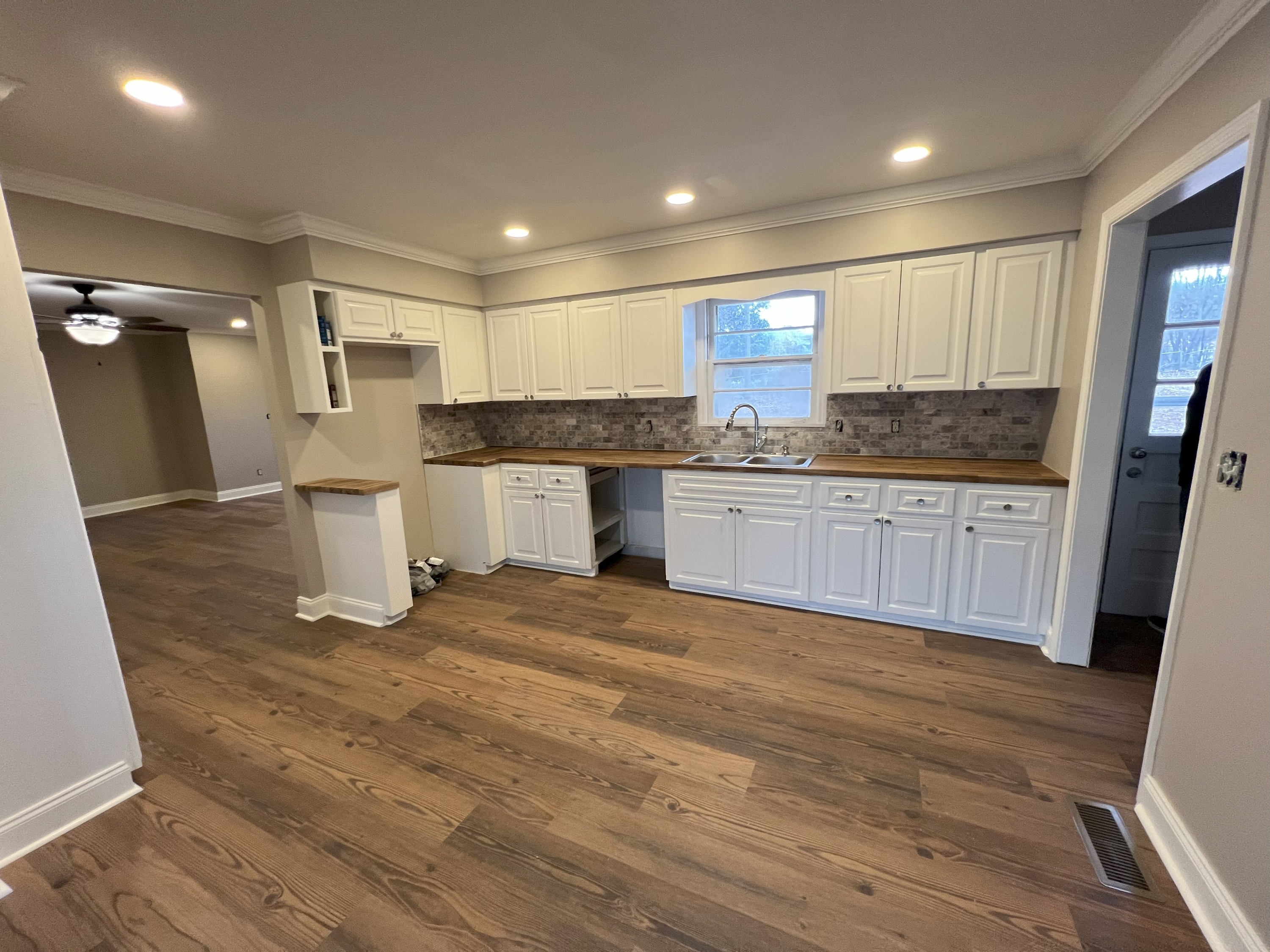 2038 Conway Drive - 1